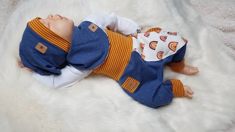Babyset Pumphose Halstuch Und Beaniemütze Mit Regenbogen Blau Weiß Senf Erstlingsset von GetigerterLoewe