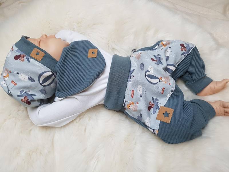 Babyset Pumphose Halstuch Und Beaniemütze Mit Ballon Flugzeug Tiere Blau Erstlingsset Getigerter-Loewe Geburtsgeschenk von GetigerterLoewe