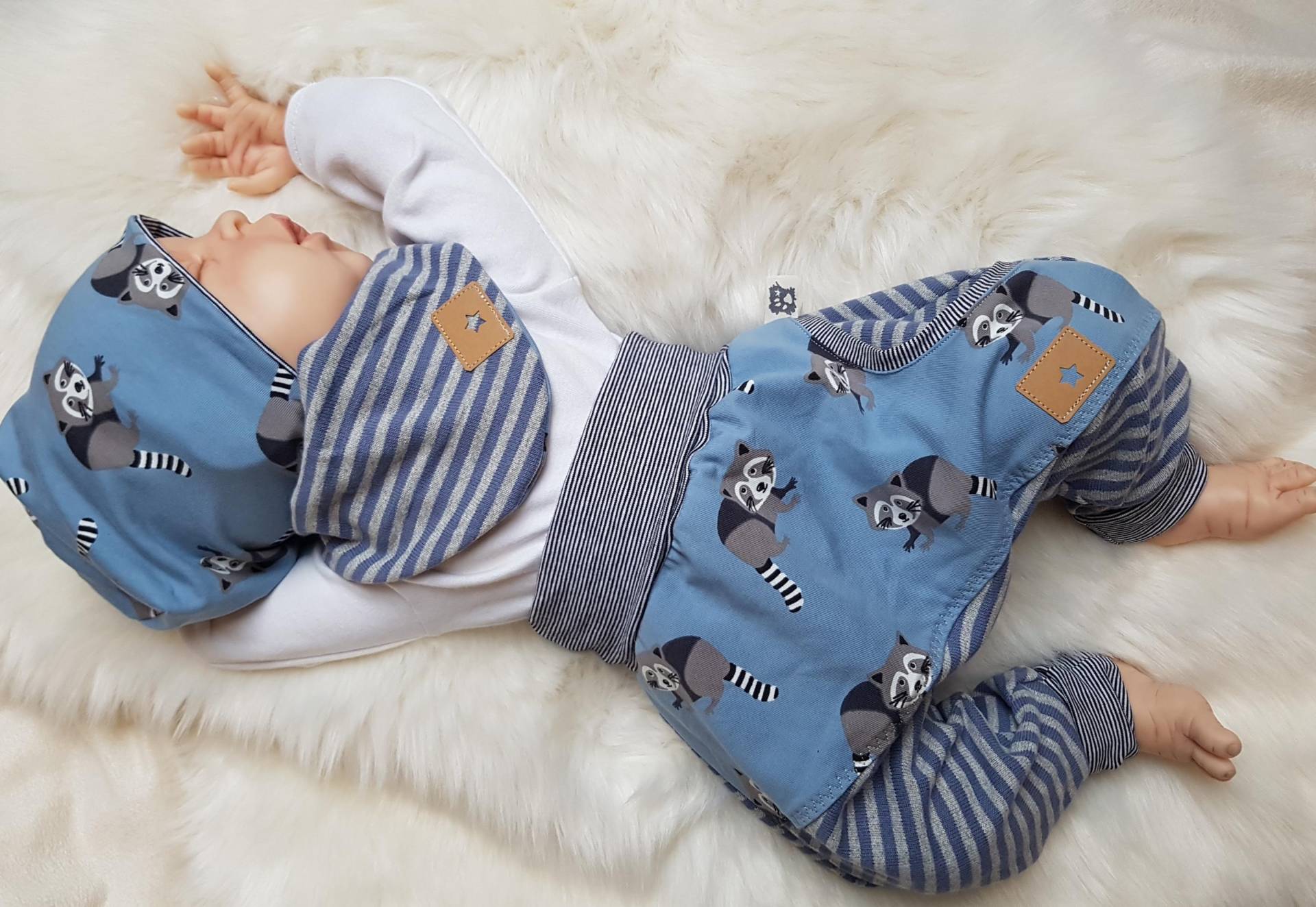 Babyset Pumphose Halstuch Und Beaniemütze Mit Sterne Altgrün Mint Braun Erstlingsset Getigerter-Loewe Geburtsgeschenk Babyset Pumphose Halstuch Und Beaniemütze Mit Sterne Altgrün Mint Braun Erstlingsset Getigerter-Loewe Geburtsgeschenk von GetigerterLoewe