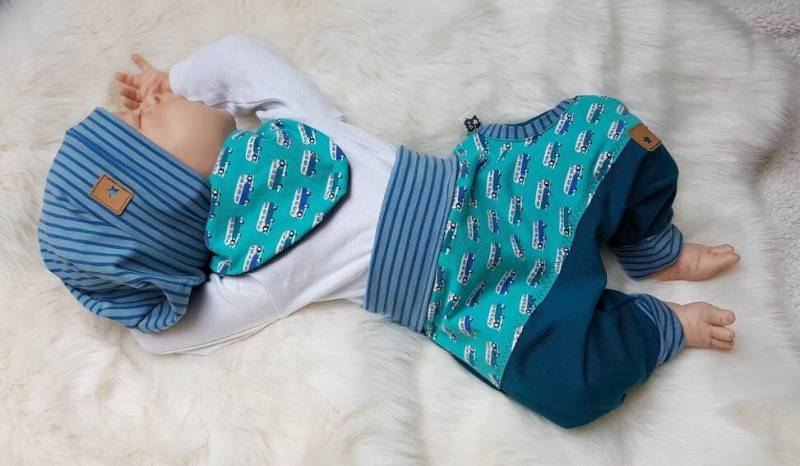 Babyset Pumphose Halstuch Und Beaniemütze Mit T1-Bus Muster Petrol Mint Blau Erstlingsset von GetigerterLoewe