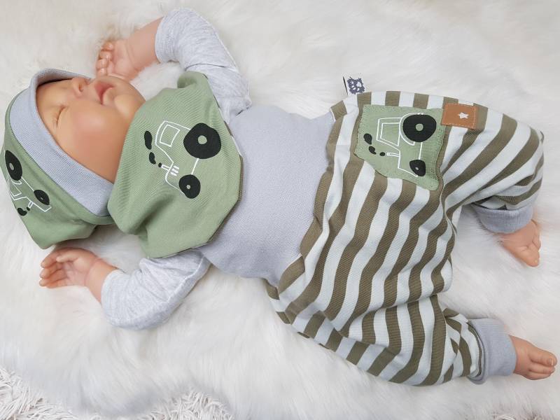 Babyset Pumphose Halstuch Und Beaniemütze Sweat Olivgrün Traktor Gr.50, 56, 62, 68, 74, 80Erstlingsset Getigerter-Loewe Geburtsgeschenk Jungsset von GetigerterLoewe