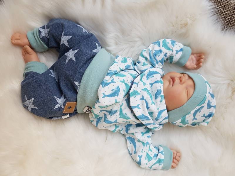 Babyset Shirt Pumphose Beanie-Mütze Halstuch Erstlingsset Gr 50 56 62 68 74 80 Jungsset Sterne Mint Blau Getigerter-Loewe Sweathose Jersey von GetigerterLoewe