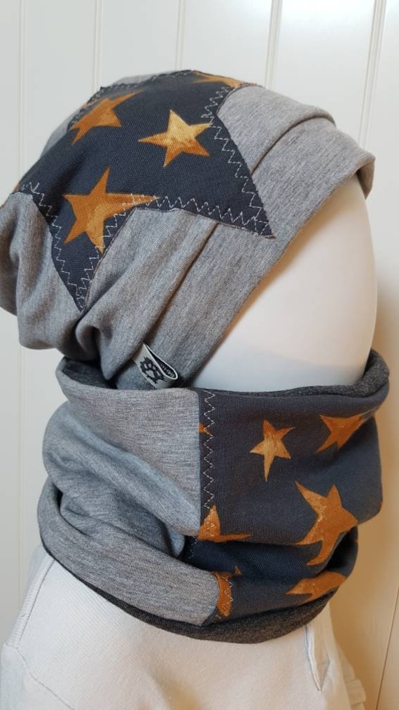 Beanie Mütze + Loopschal Set Gr 40-57cm Jungsmütze Kindermütze Sterne Hellgrau, Dunkelgrau Jerseymütze von GetigerterLoewe