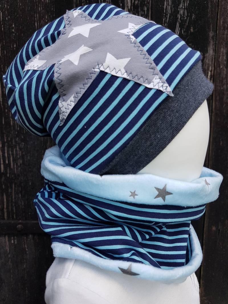 Beanie Mütze + Loopschal Set Gr 40-57cm Kindermütze Jerseymütze Sterne Blau Getigerter-Loewe von GetigerterLoewe