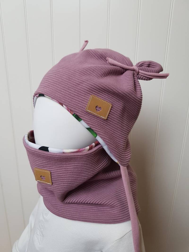 Set Öhrchen-Mütze+ Loop-Schal Gr.36 38 40 42 45 47 50 52cm Mädchenmütze Aubergine Ottomanjersey Bindemütze Blumenmuster Getigerter-Löwe von GetigerterLoewe
