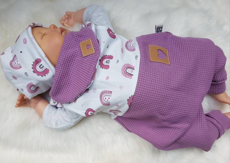 Set Strampler Mit Beaniemütze Und Halstuch Gr.50/56/62/68/74/86 Regenbogen Taufe Mädchen Erstlingsset Getigerter-Loewe Geburtsgeschenk von GetigerterLoewe