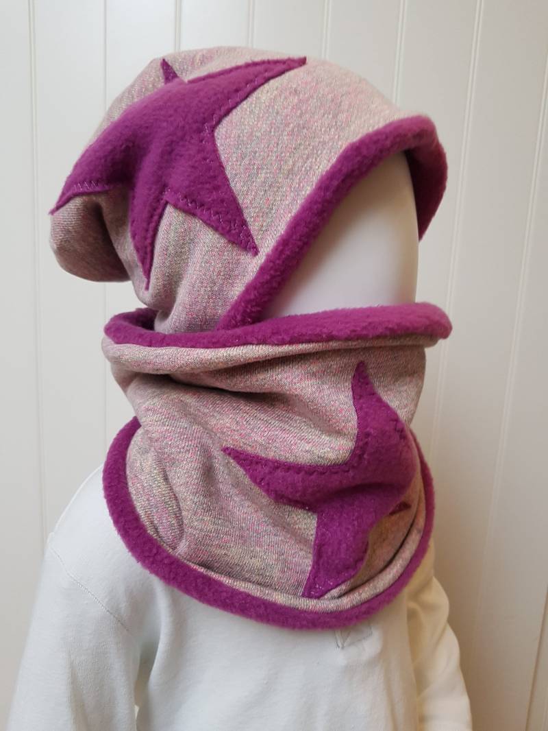 Set Winter-Beanie Mütze + Loop Schal Gr, 40 45 47 50 52 57cm Wintermütze Kindermütze Rosa Pink Beere Mädchenmütze Stern Getigerter-Löwe von GetigerterLoewe