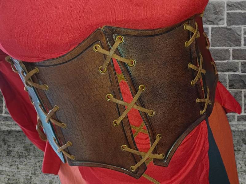 Braune Unterbrust-Corsage Geschnürt Aus Leder Braune Unterbrust-Corsage Geschnürt Aus Leder von GewandDealerey