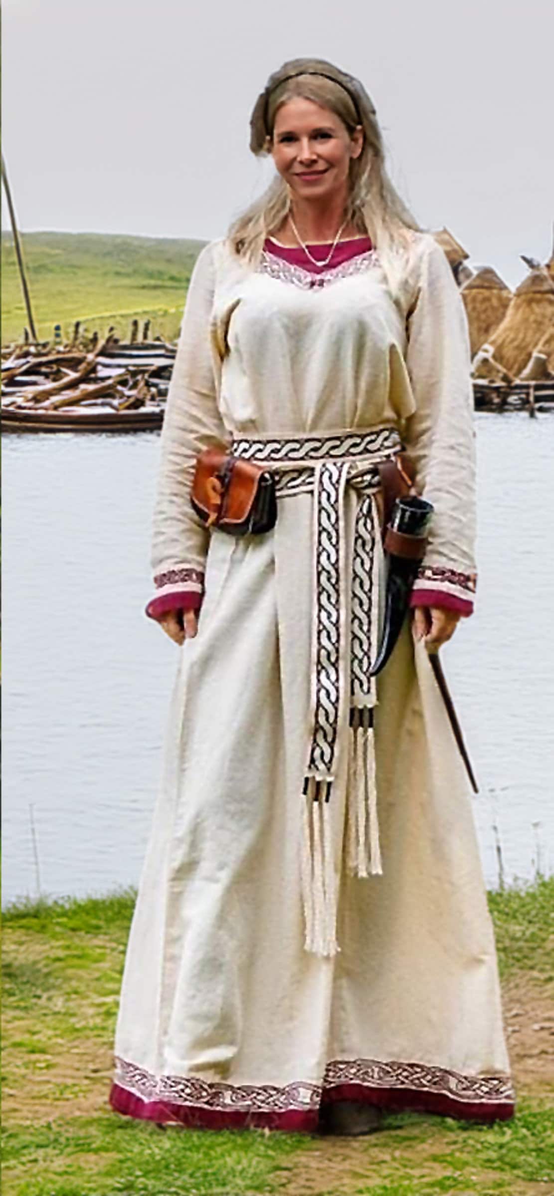 Wikinger Kleid Natur/Rot Wikinger Kleid Natur/Rot von GewandDealerey