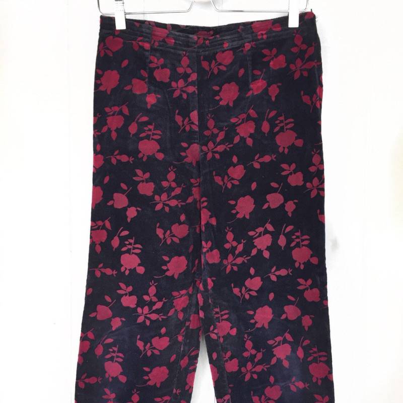 Hoch Taillierte Florale Printhose Hoch Taillierte Florale Printhose von GhastlyRitual