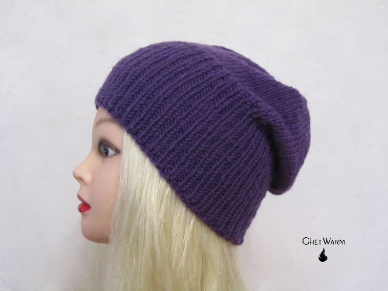 Lilafarbene Wintermütze Aus Wolle. Wärmt Frauenmütze. Kopfschmuck. Stirnwärmer. Handgestrickte Mütze. Günstige Geschenk. Ohrenwärmer von GhetWarm