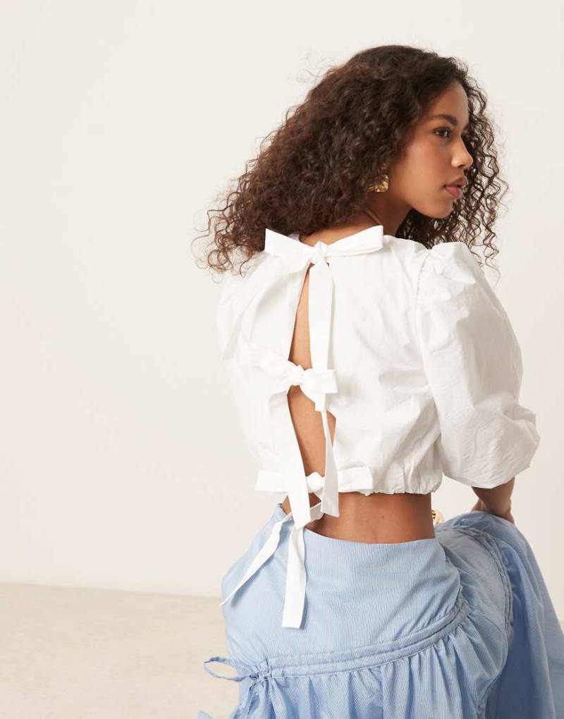 Ghospell - Bauschiges Oberteil in Perlweiß von Ghospell