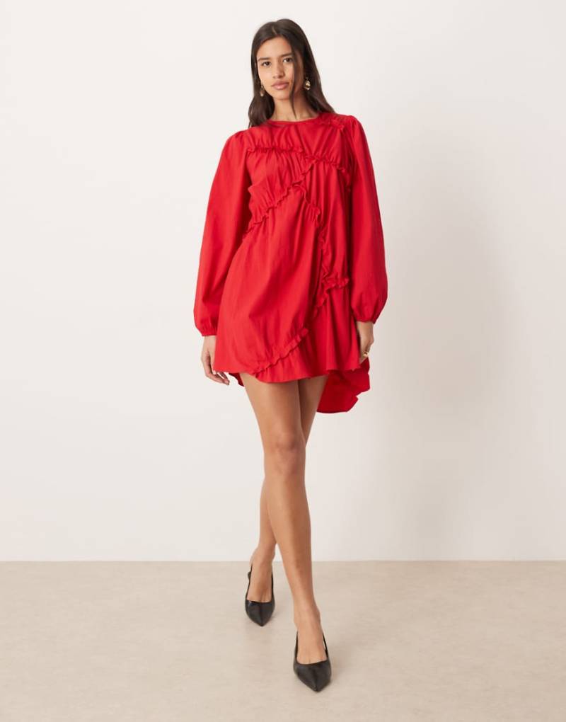 Ghospell - Caro - Minikleid aus strukturiertem Baumwollmix in Rot mit asymmetrischem Rüschendetail von Ghospell