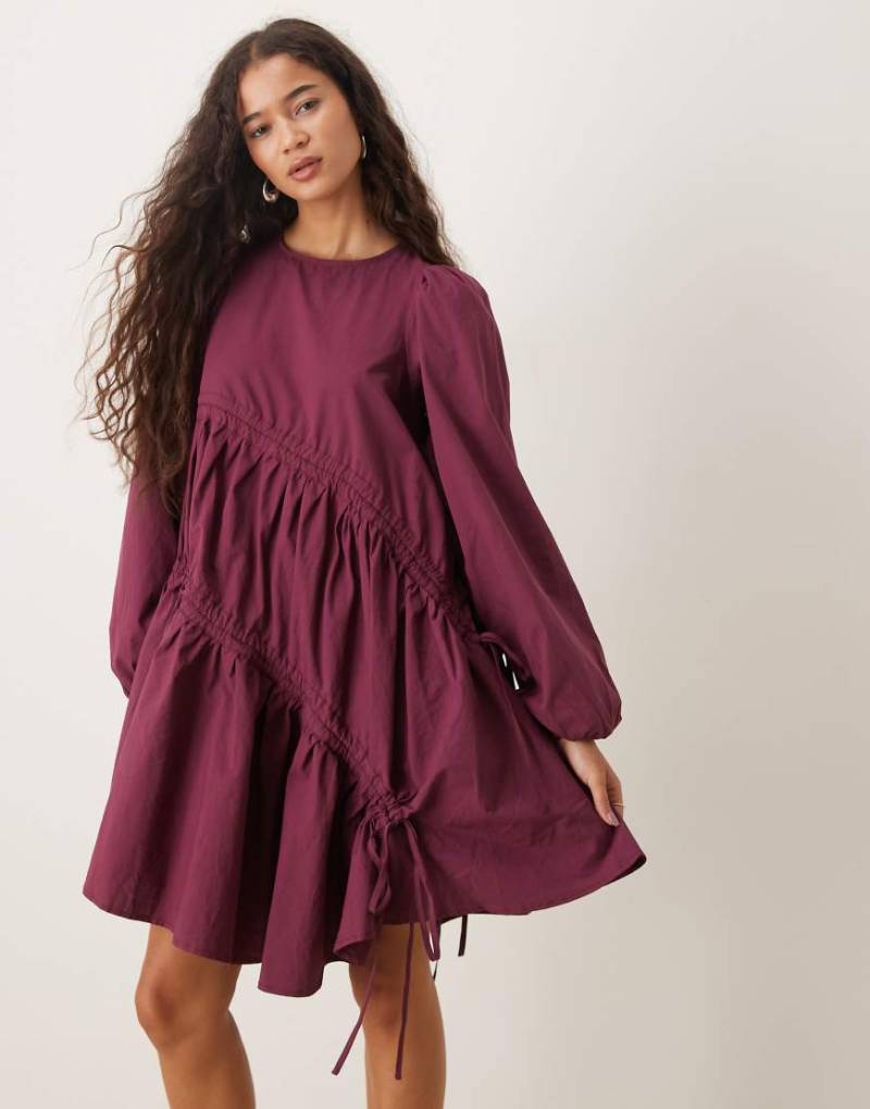 Ghospell - Gerafftes Oversize-Minikleid in Rot von Ghospell