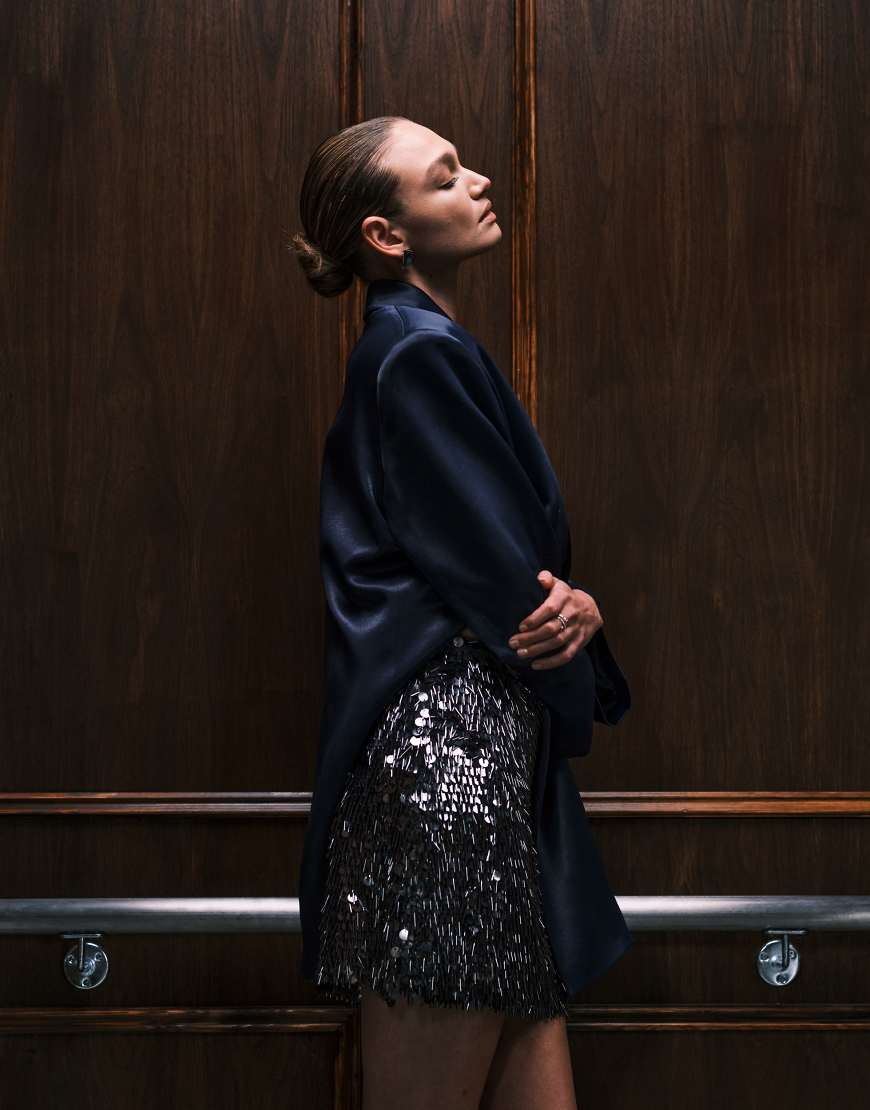 Ghospell - Kara - Pailletten-Minirock in Stahlgrau mit Fransen-Silber von Ghospell