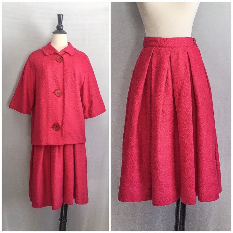 50Er Anzug/1950Er Fuchsia Pinker Fit & Flare Rock Und Box Jacke Mit Großen Knöpfen Koret Of California Gr Small Medium von GhostRabbitsVintage