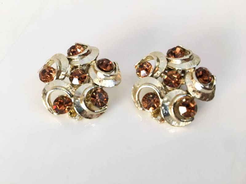 Mid Century Clip Auf Strass Ohrringe/Silber & Kupfer Kristall 50Er Jahre 60Er Und Gold Kristalle von GhostRabbitsVintage