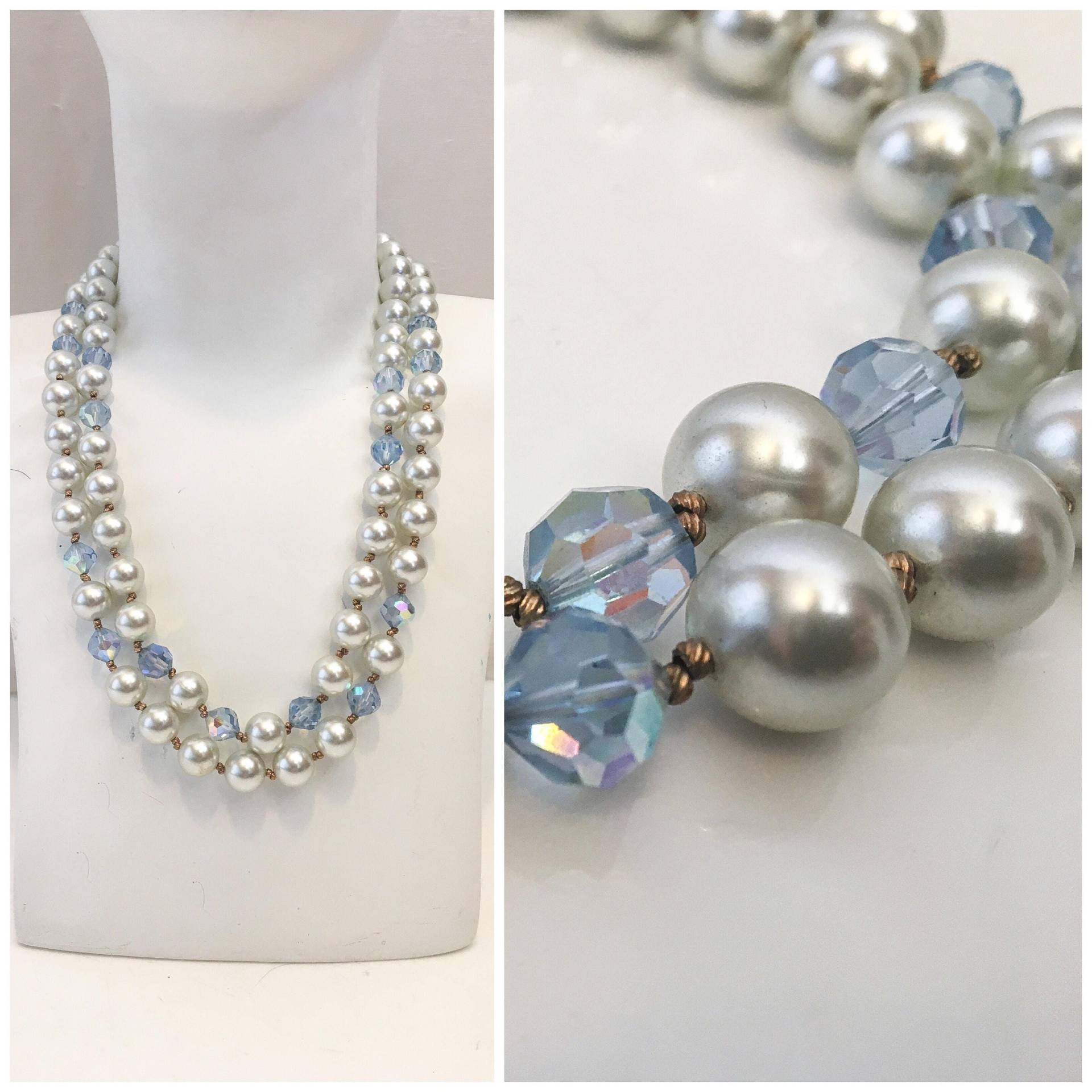 Vintage Mid Century Perlen Und Kristall Halskette // 1950Er 60Er Jahre Hellblaue Perlenkette Doppelstrang Faux Perle & von GhostRabbitsVintage