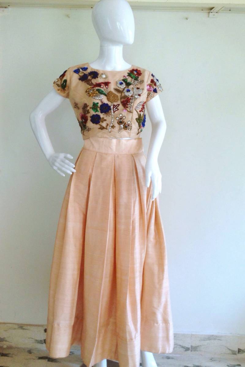 Handbestickter Rohseidenrock & Crop Top Set - Spezialanfertigung Auf Bestellung von GiaExquisiteIndian