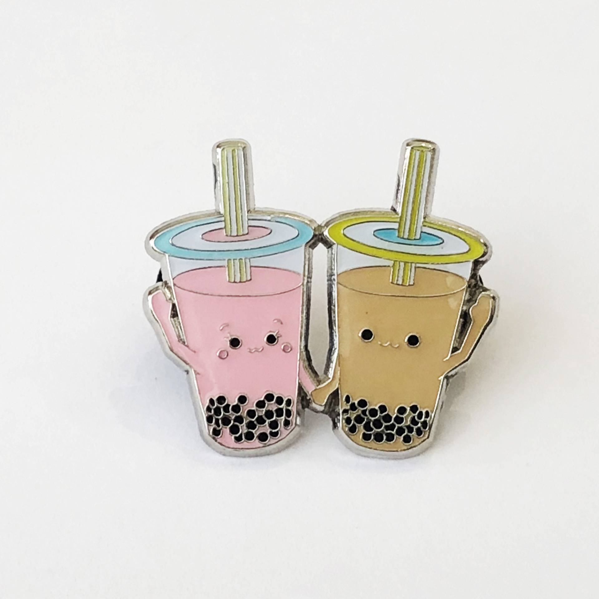 Erdbeer Boba Milk Tea Und - Bubble Emaille Pin, Anstecknadel Erdbeer Boba Milk Tea Und - Bubble Emaille Pin, Anstecknadel von GiantRobotStore
