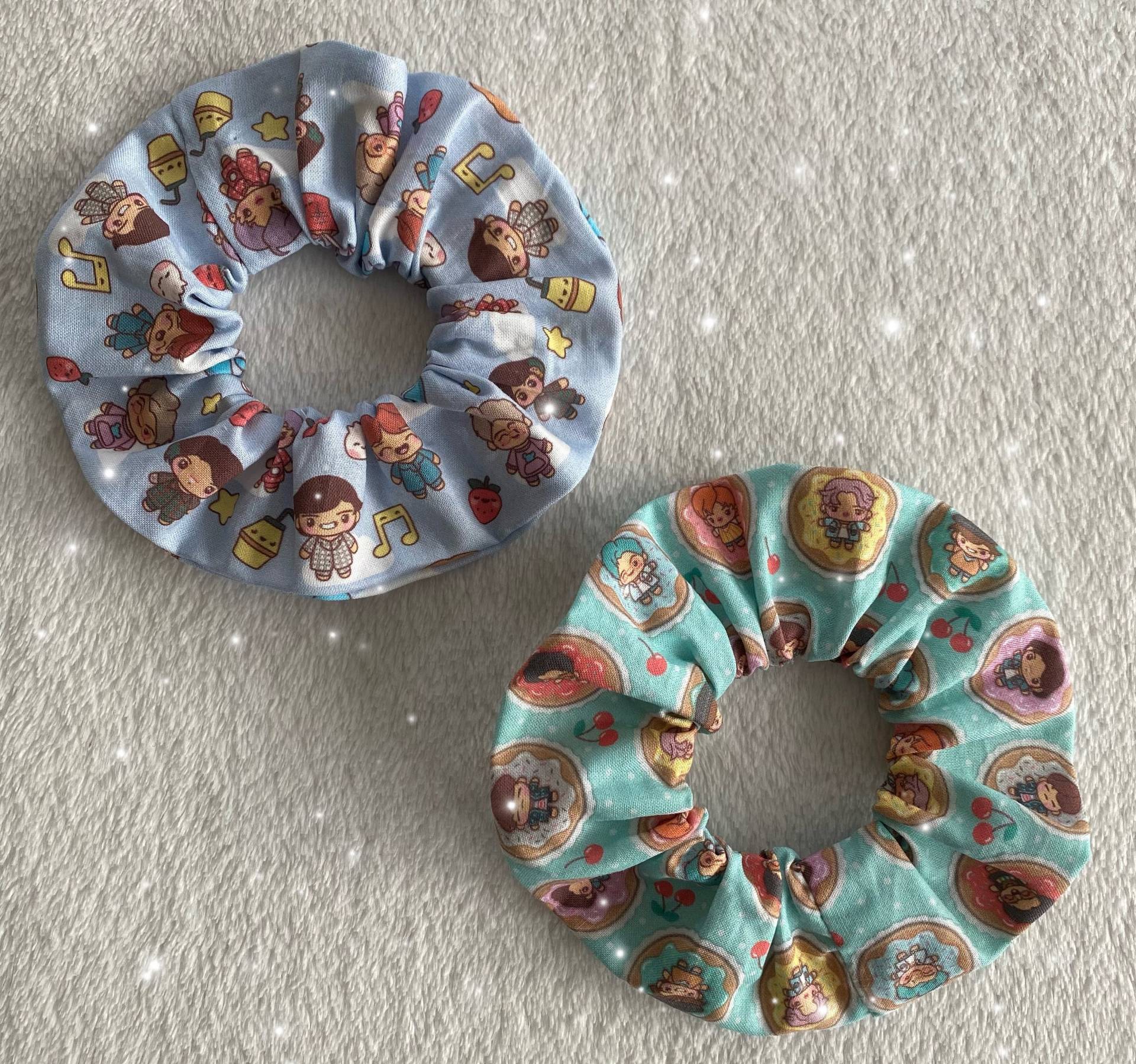 Scrunchies Dynamite & Pajama Party Scrunchies Dynamite & Pajama Party von GiardinoDiSmeraldo