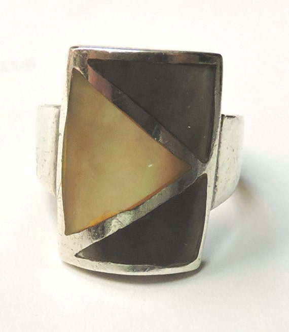 Vintage Sterling Silber Ring Mit Perlmutt Inlay - Mexiko 1960Er Jahre Größe 7 3/4 Vintage Sterling Silber Ring Mit Perlmutt Inlay - Mexiko 1960Er Jahre Größe 7 3/4 von GibsonsVintageShop
