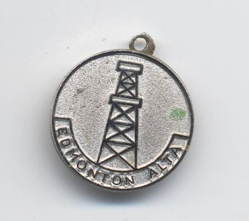 sterling Silber "Alta Ölbohrinsel' Charm von GibsonsVintageShop
