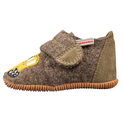 GIESSWEIN Offenburg - Slim Fit - Hausschuhe Kinder aus Schurwolle mit Rutschfester Naturkautschuk Sohle & Klettverschluss, Kinderhausschuhe mit Baumaschinen-Stickereien für Jungen & Mädchen von Giesswein