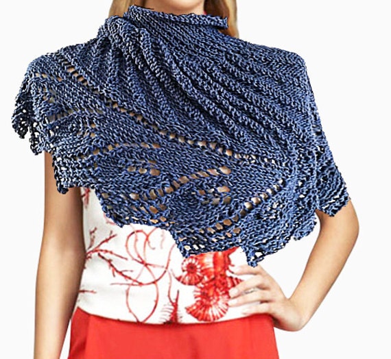 Cowl Poncho Blaubeere Handgestrickt Cowl Poncho Blaubeere Handgestrickt von Giezen