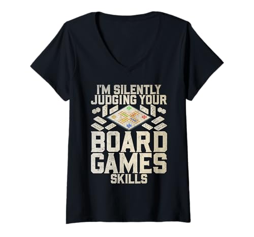 Damen I'm Silently Judging Your Board Games Skills Board Game T-Shirt mit V-Ausschnitt Damen I'm Silently Judging Your Board Games Skills Board Game T-Shirt mit V-Ausschnitt von Gift for Board Game Lovers & Board Game Gifts