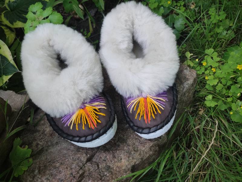 Handgefertigte Schaffell Hausschuhe Damen Leder Mokassins | Us 7.5-8 Eu 38 von GiftFromUkraine