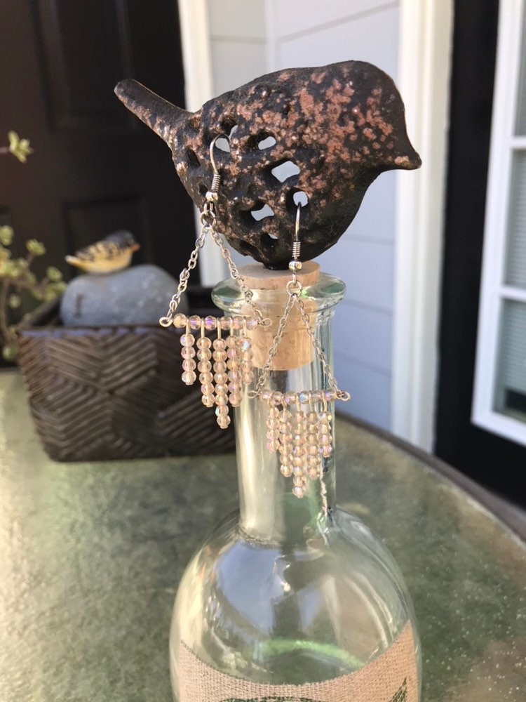 Champagnerfarbene Facettierte Glasohrringe von GiftGalleria