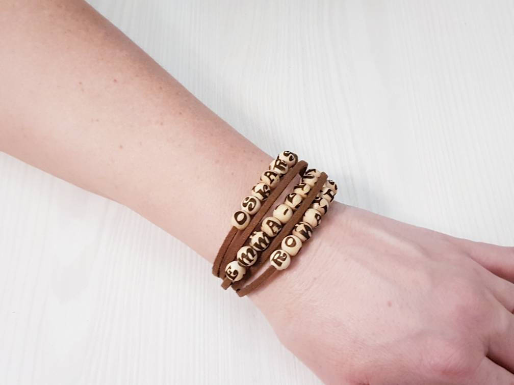 Armband, Personalisierte Holz Armbänder, Persönliches Geschenk, Armbänder Namen, Personalisieren Weihnachtsgeschenk von GiftIdeaBoutique