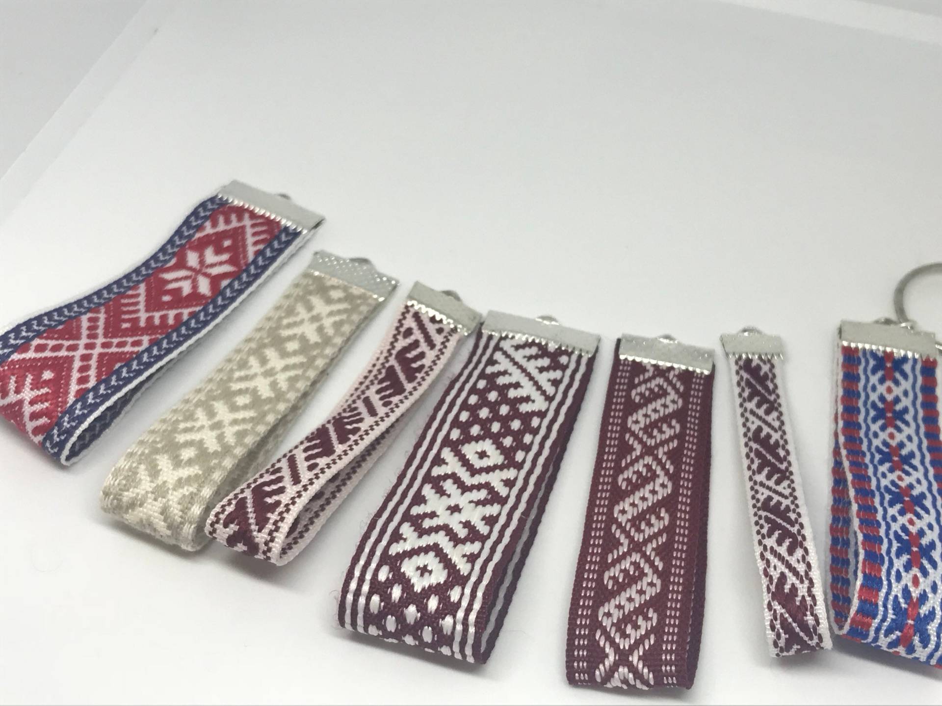 Folk Lanyards, Schlüsselbänder Mit Nationalen Elementen, Personalisierte Geschenk, Nationale Schlüsselband, Ornament Verschiedene von GiftIdeaBoutique