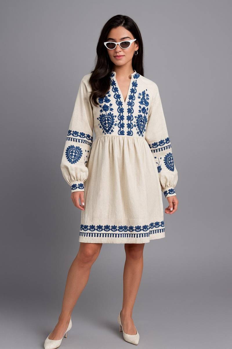 Besticktes Kleid, Ukraine Kleid, Weiße Kleidung, Gesticktes Geschenk, Gesticktes Kleid von GiftPresentUkraine