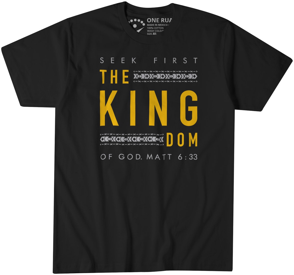 Bibelvers T-Shirt - Matthäus 633 Seek First The Kingdom Schrift Shirt Bibel Zitat Christian Bibelvers T-Shirt - Matthäus 633 Seek First The Kingdom Schrift Shirt Bibel Zitat Christian von Giftablee