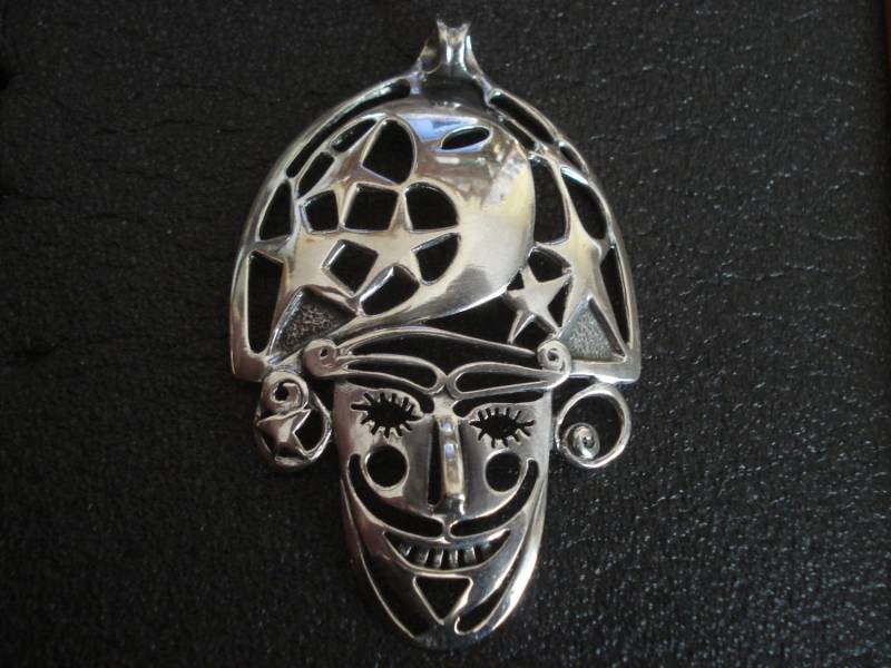 Anhänger Und Brosche Nach Vorfahren Der Karnevalsmasken in Laza, Provinz Ourense, Galizien-Spanien von GiftsJewelryHandmade