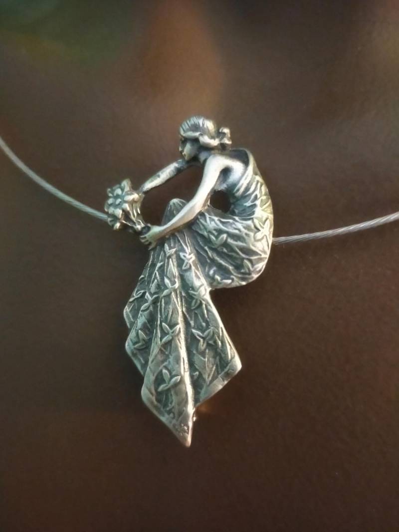 Persephone Göttin Des Frühlings, Belle Époque Dame, Jugendstil Brosche Und Anhänger, Königin Mutter Geschenk, Handgemachter Schmuck Persephone Göttin Des Frühlings, Belle Époque Dame, Jugendstil Brosche Und Anhänger, Königin Mutter Geschenk, Handgemachter Schmuck von GiftsJewelryHandmade