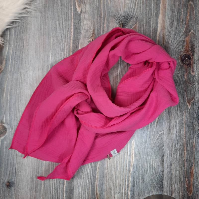 Pinkfarbenes Xxl Dreieckstuch Aus Musseln, Trendfarbe 2023 von GiftsbyFarbenspiel