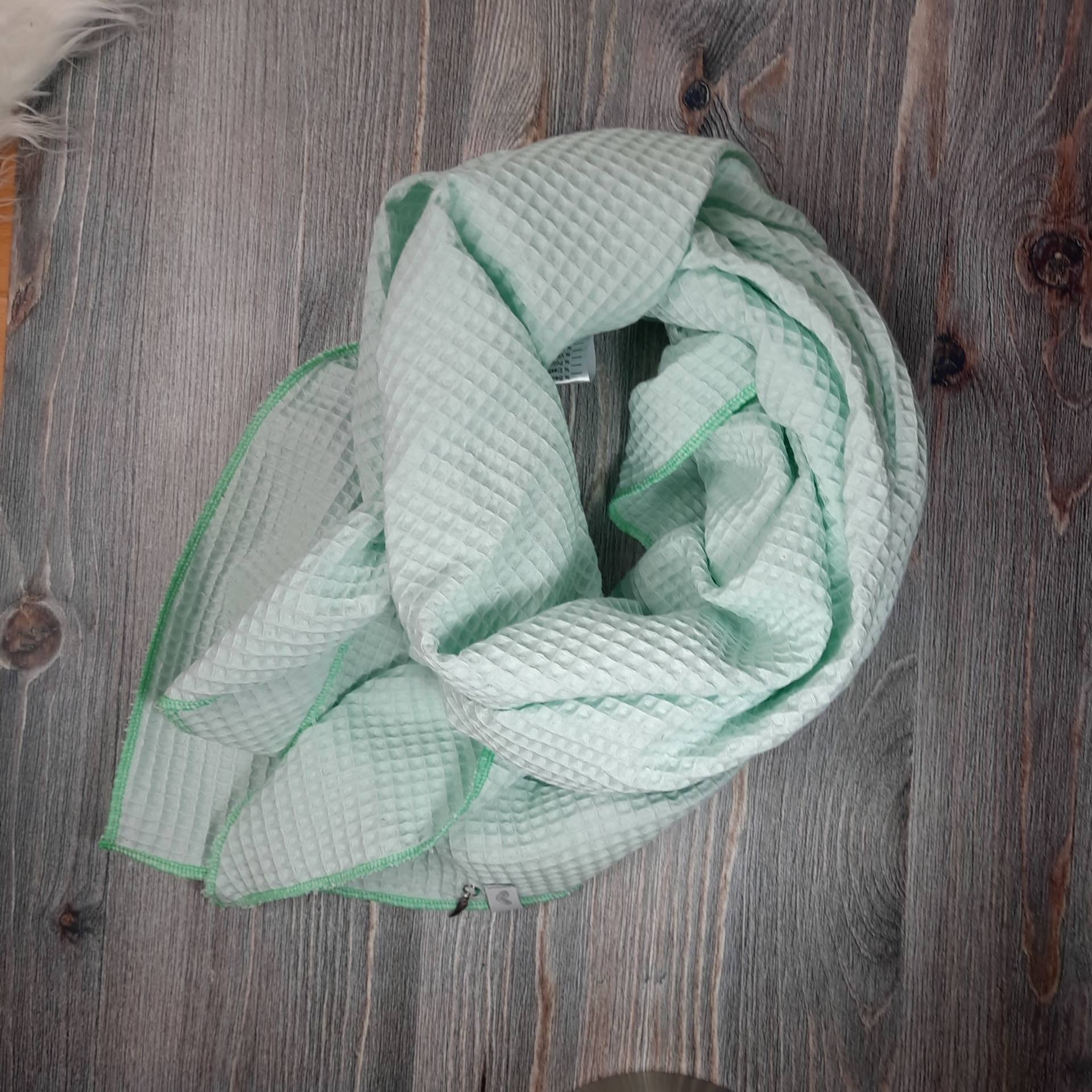 xxl Dreieckstuch Aus Waffelpique Mint, Der Neue Modetrend 2024, Superleicht Und Kuschelig von GiftsbyFarbenspiel