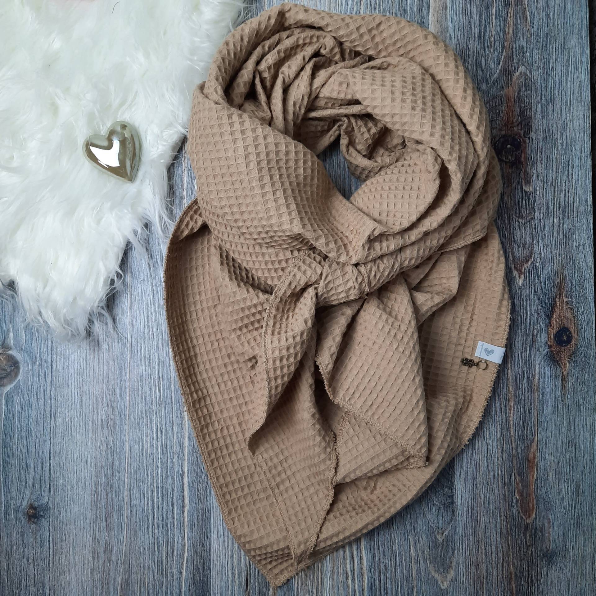 xxl Dreieckstuch Aus Waffelpique in Caramell, Der Neue Modetrend 2024, Superleicht Und Kuschelig von GiftsbyFarbenspiel