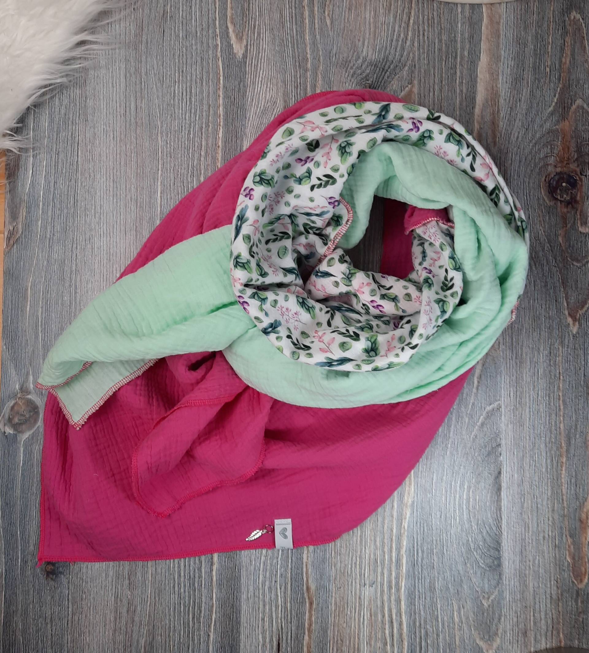 xxl Musselin Tuch 3 Farbig, Riesiges Musselintuch, Die Neuen Frühlingsfarben, Pink, Mint Und Blumenmuster von GiftsbyFarbenspiel