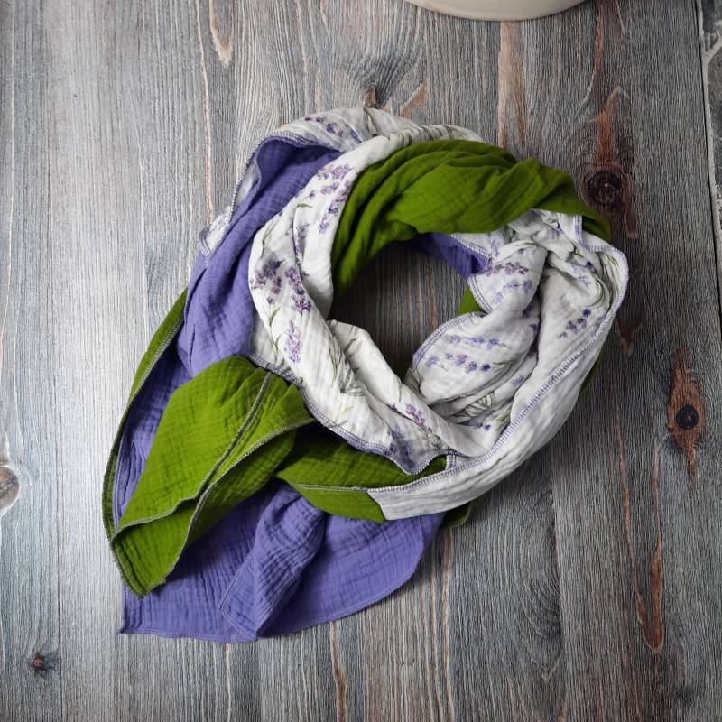 xxl Musselintuch 3 Farbig in Lila, Grün Mit Lavendelmuster von GiftsbyFarbenspiel