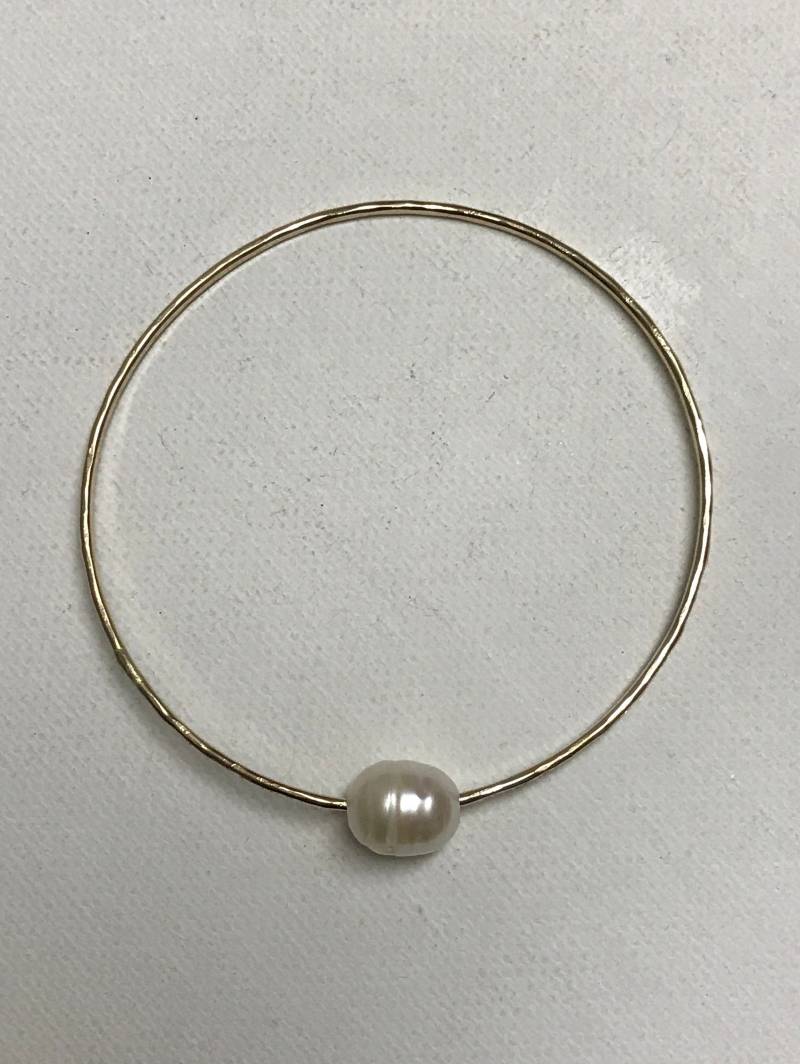 Hawaii Weiß 10 Mm Süßwasserperle 14 Gauge Sterling Silber Oder Gold Filled Rosegold Armreif Armband Hawaii Weiß 10 Mm Süßwasserperle 14 Gauge Sterling Silber Oder Gold Filled Rosegold Armreif Armband von GiftsbyKarenM