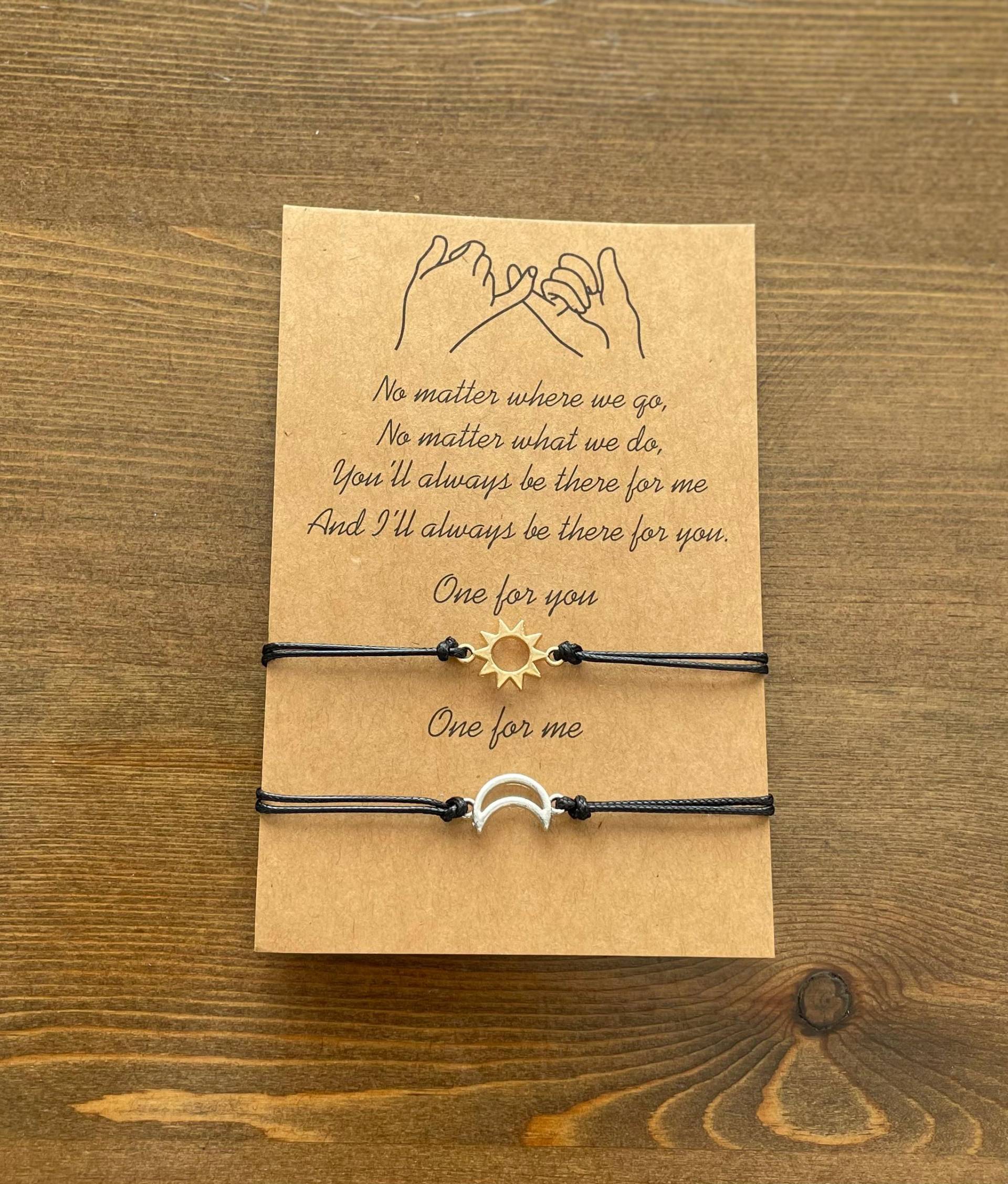 Sonne Und Mond Freundschaft Liebhaber Paar Freund Familie Wünschen Ihnen Mir Versprechen Karte Mit 2 Verstellbar Armband Geschenk Muttertag / Sonne Und Mond Freundschaft Liebhaber Paar Freund Familie Wünschen Ihnen Mir Versprechen Karte Mit 2 Verstellbar Armband Geschenk Muttertag / von GiftsforfunStudio