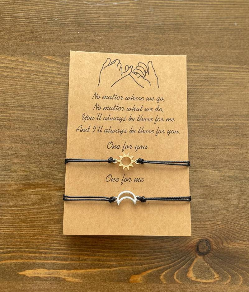 Sonne Und Mond Freundschaft Liebhaber Paar Freund Familie Wünschen Ihnen Mir Versprechen Karte Mit 2 Verstellbar Armband Geschenk Muttertag / Sonne Und Mond Freundschaft Liebhaber Paar Freund Familie Wünschen Ihnen Mir Versprechen Karte Mit 2 Verstellbar Armband Geschenk Muttertag / von GiftsforfunStudio