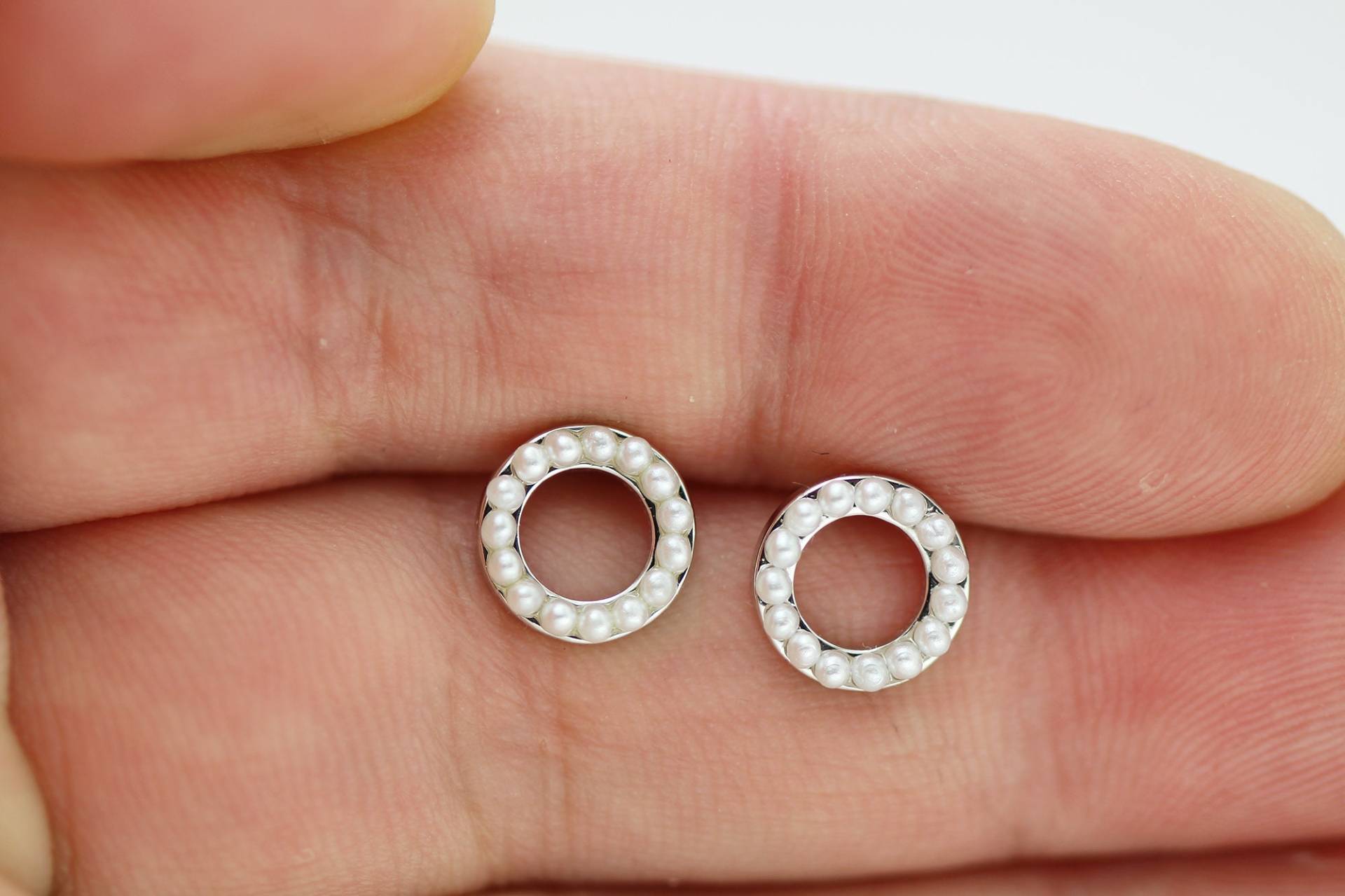 Silber Ohrring Geschenk Für Sie, Ohrstecker, Sterling Perle Kreis Ohrringe, Hypoallergen Ohrring, Mädchen Ohrstecker von GifttreeShop