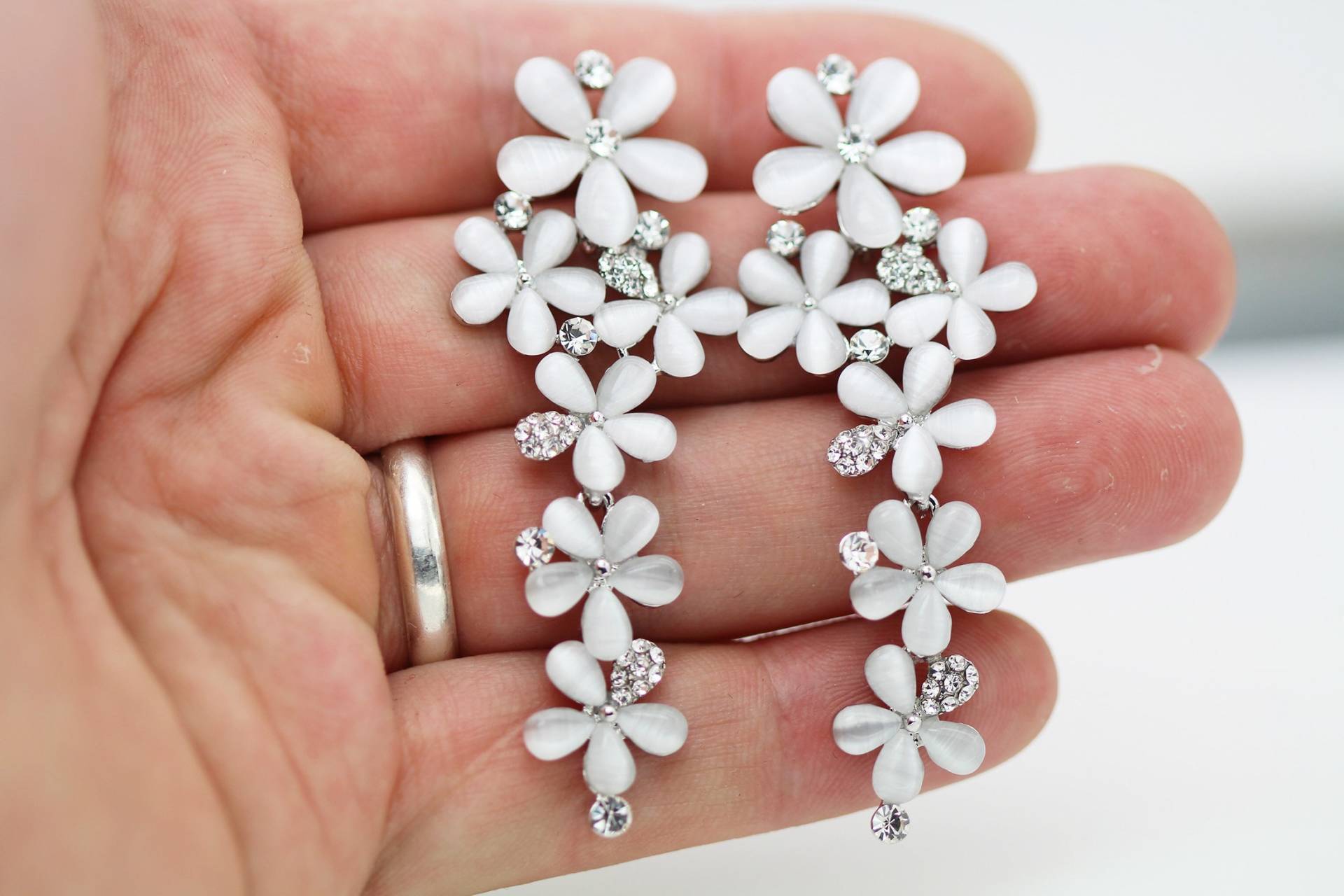 Tropfen Ohrringe Für Frauen, Opal Ohrringe, Blumen Zirkonia Daisy Ohrstecker Mädchen, Schmuck Geburtstagsgeschenk von GifttreeShop