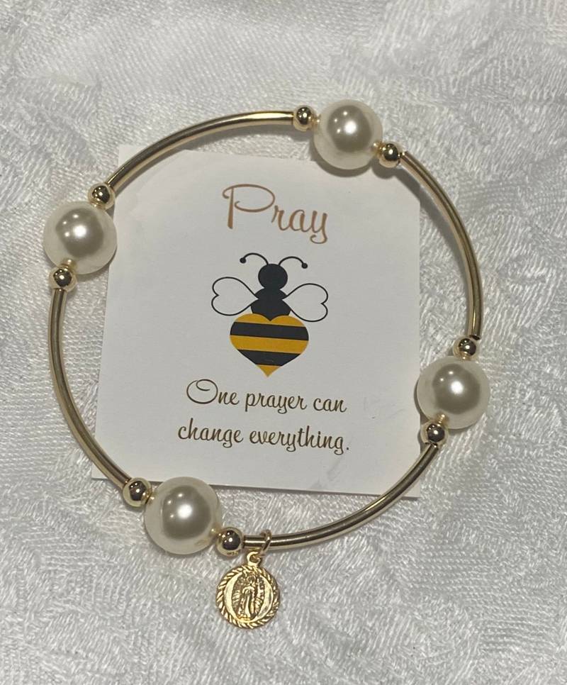The Sacred Pearl 14K Gold Gefülltes Armband von GigiBCompany