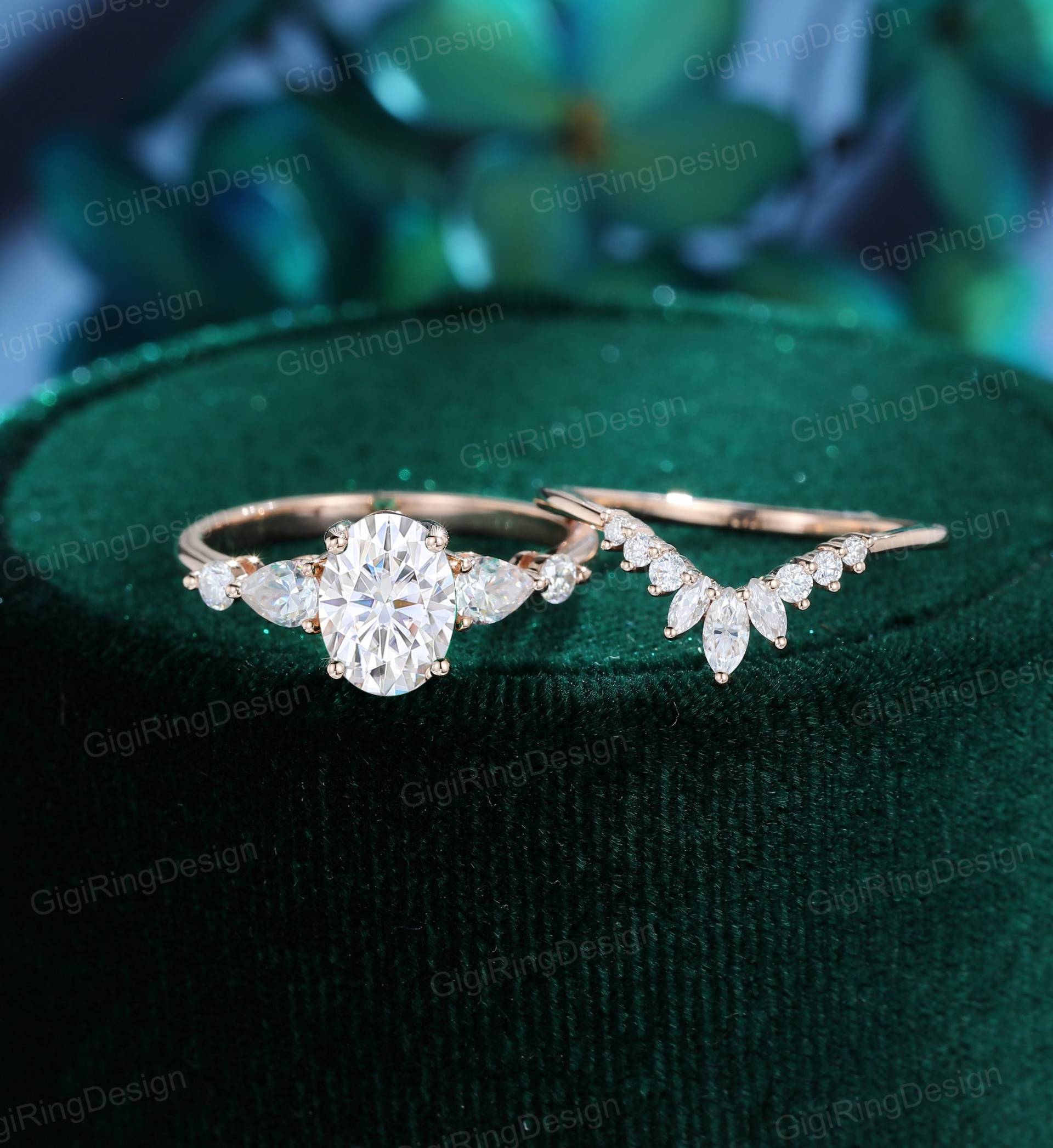 Ovaler Schliff Rosegold Moissanit Verlobungsring Set Unikat Vintage Diamant Cluster Ehering Braut Versprechen Jahrestag von GigiRingDesign